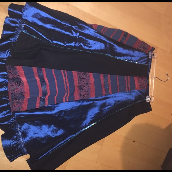 Multicolored ruffled skirt. - Picture 2 of 6